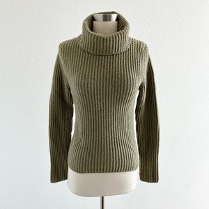 Ballantyne Vintage Ribbed Knit Cashmere Turtleneck Sweater